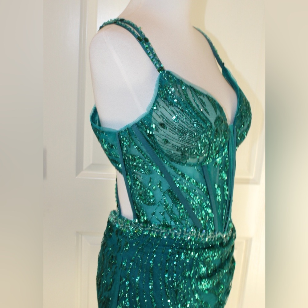 Sparkly Dark Teal Bodycon Corset Short Homecoming Dress With Sequins
Size 6 - Picture 5 of 16